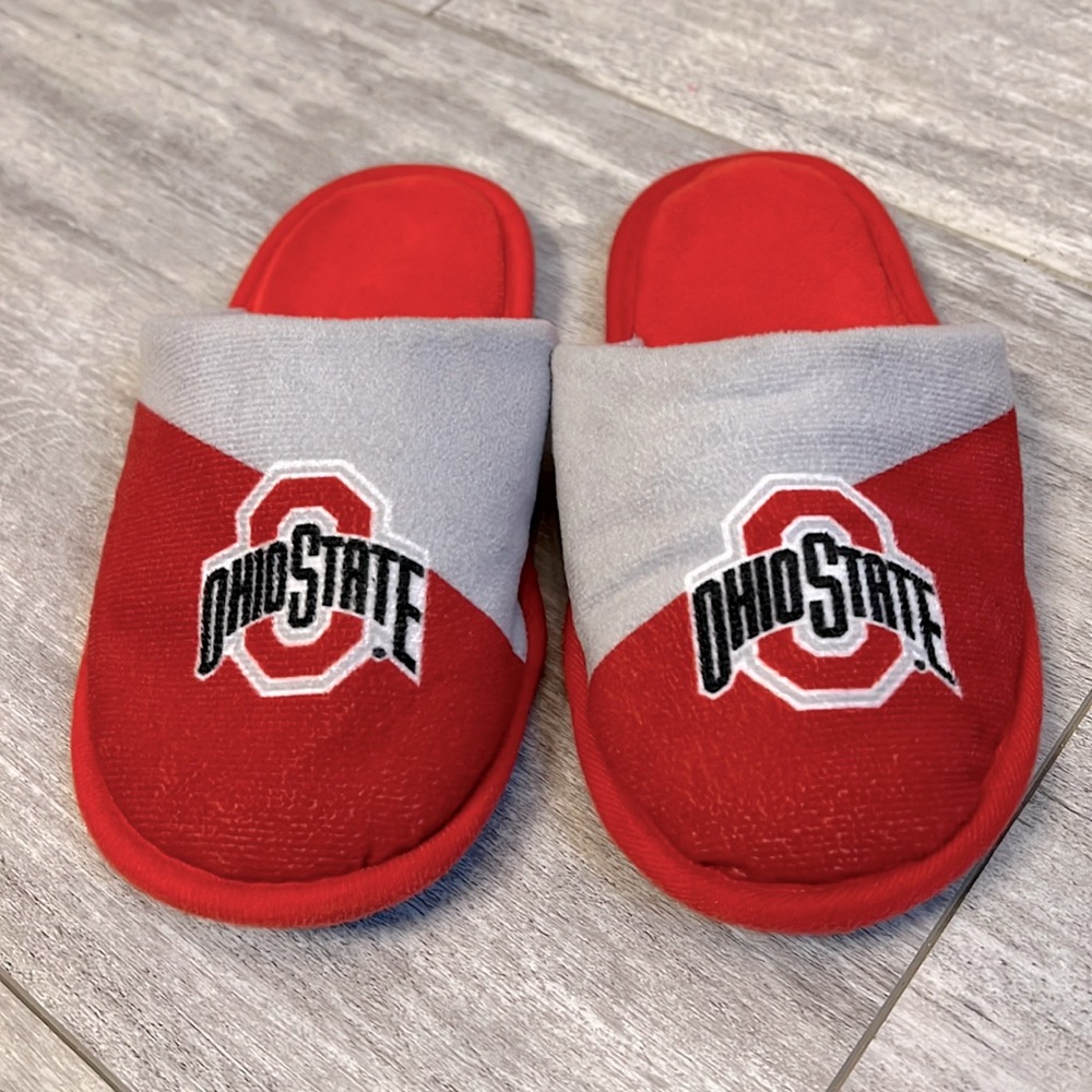 NCAA Youth Large Ohio State Slippers
